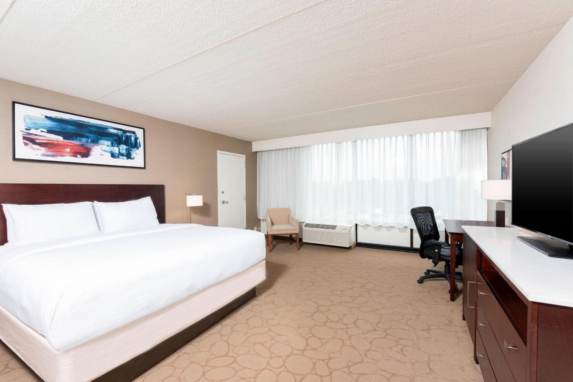 Delta Hotels By Marriott Kalamazoo Conference Center Bagian luar foto